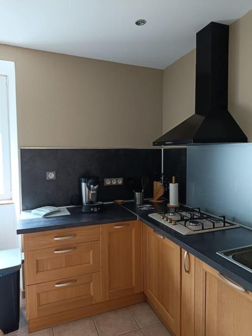 Appartement 2 A 4 Personnes Antraigues Esterno foto