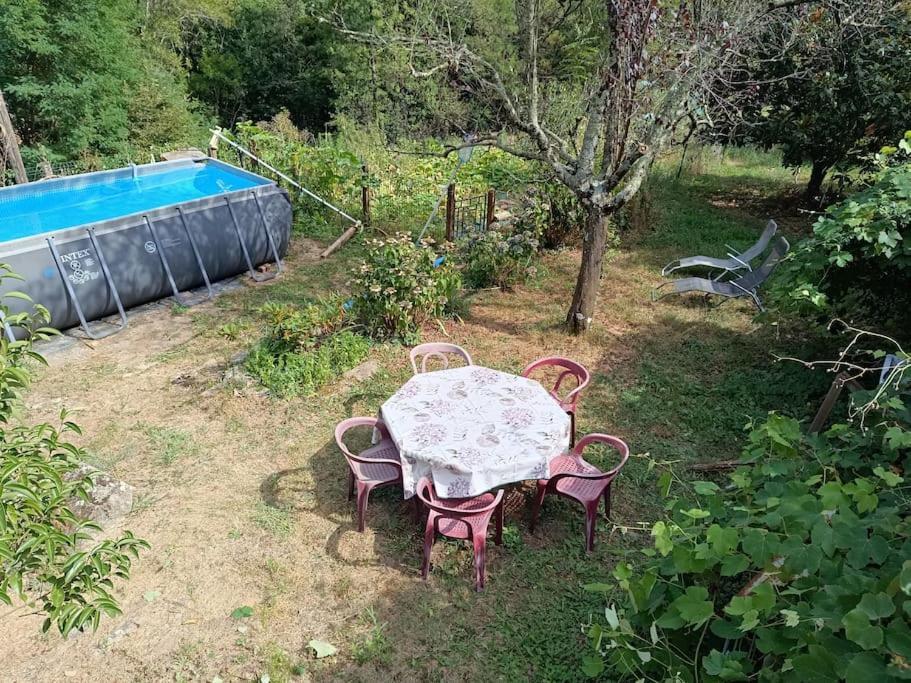 Appartement 2 A 4 Personnes Antraigues Esterno foto